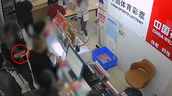 中国股票配资网 一个月内中了6500元，男子偷彩票店刮刮乐把自己“刮”进派出所