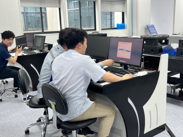 万银配资 “先投后股” 、革新奖补……财政资金真金白银助力科技成果从实验室到生产线突围